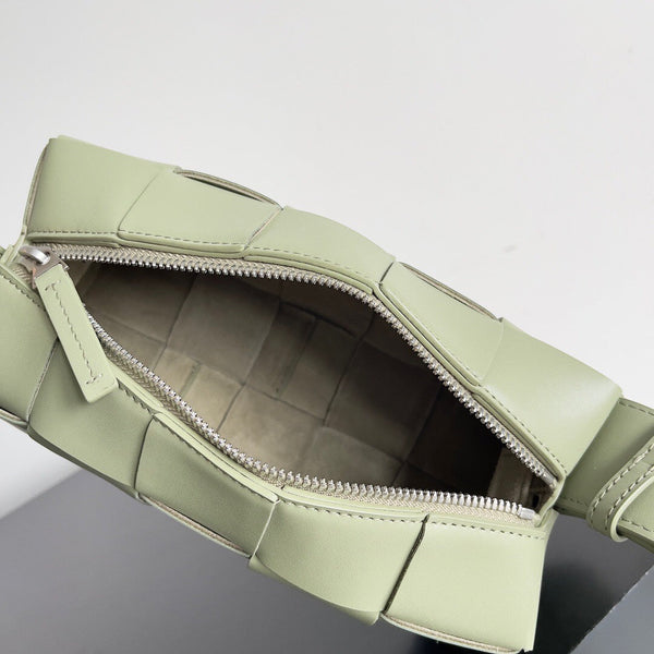 BV SMALL BRICK 24CM PELLE DI AGNELLO VERDE CHIARO 