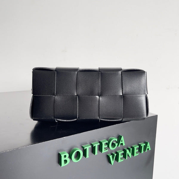 BV SMALL BRICK 24CM PELLE DI AGNELLO NERA 