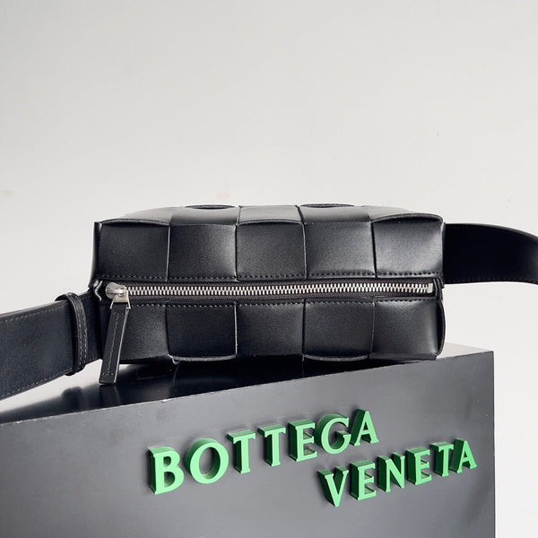BV SMALL BRICK 24CM PELLE DI AGNELLO NERA 
