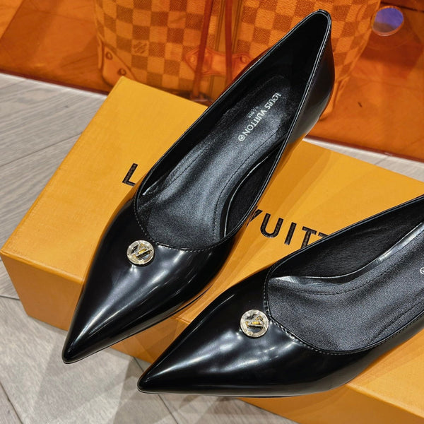 DÉCOLLETÉ LV CON TACCO BASSO NERO