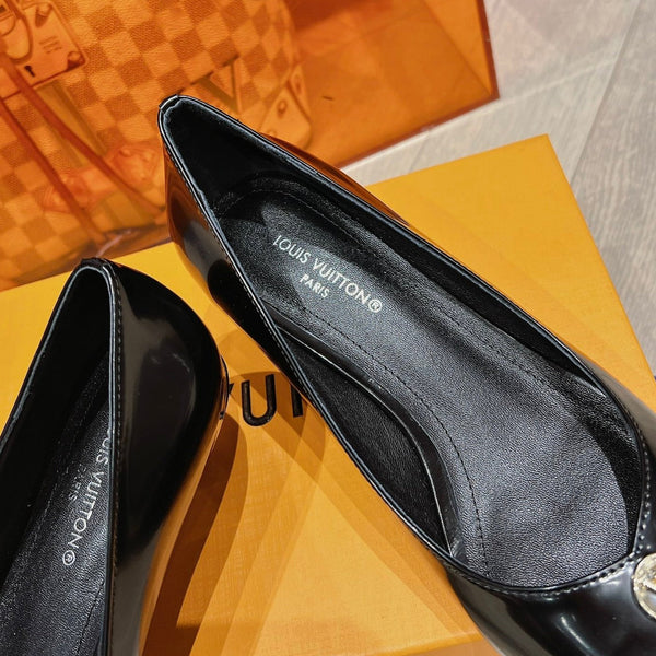 DÉCOLLETÉ LV CON TACCO BASSO NERO