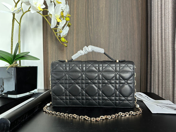 MISS CD 21CM PELLE DI AGNELLO NERA