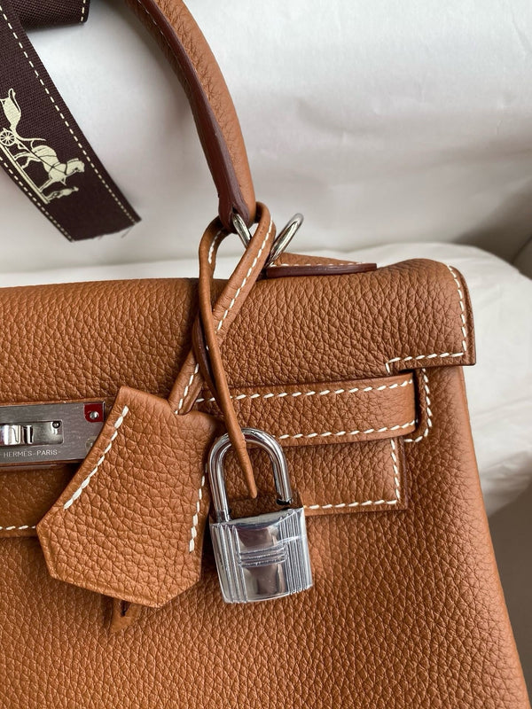 HM KELLY 28CM TAN TOGO ARGENTO HARDWARE