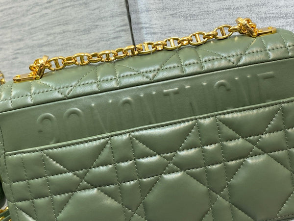 BORSA CARO MEDIA 25 VERDE MACROCANNAGE PELLE DI VITELLO