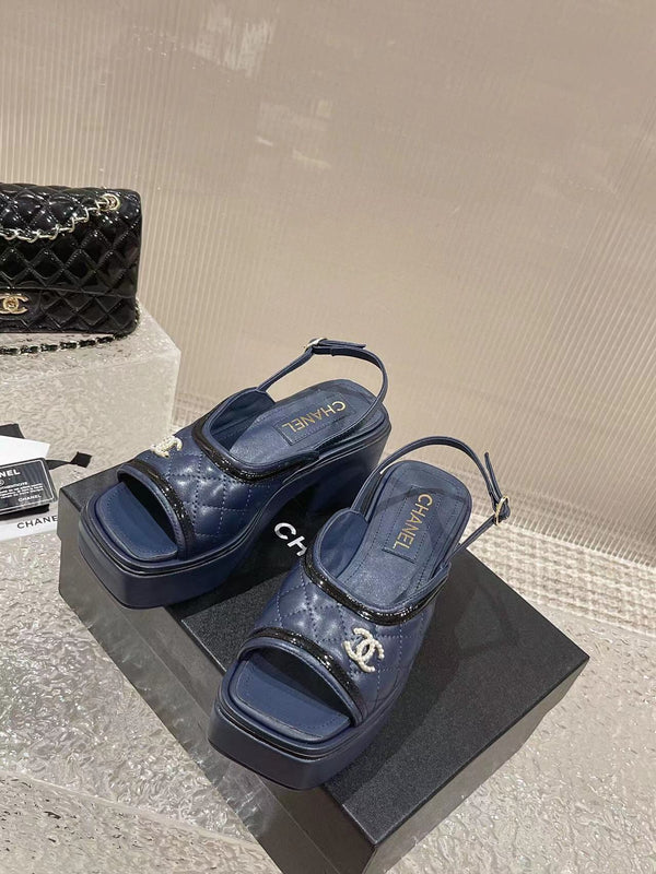 sandalo slingback con plateau cc in pelle di vitello blu scuro