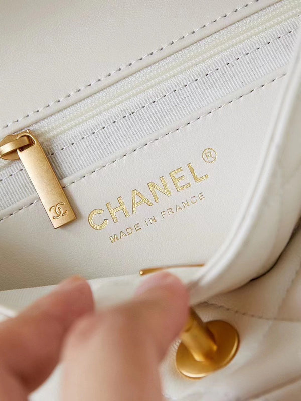 CC 24F Flap Bag White Lambskin Pearl Gold Hardware
