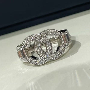 Bague Chanel argentée