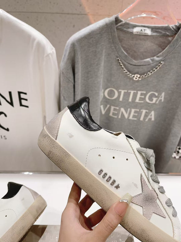 GOLDEN GOOSE SUPERSTAR SNEAKERS WHITE BLACK CALFSKIN AND SUEDE