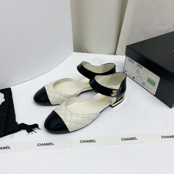 Ballerine CC con punta trapuntata in pelle di agnello e vitello, nere e bianche