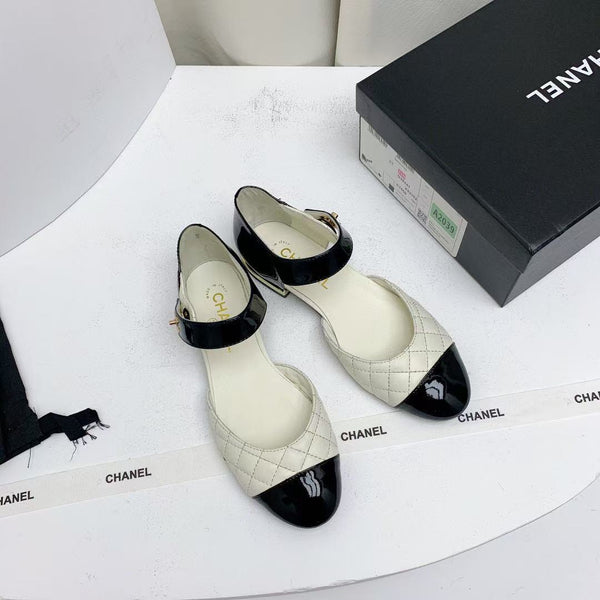 Ballerine CC con punta trapuntata in pelle di agnello e vitello, nere e bianche