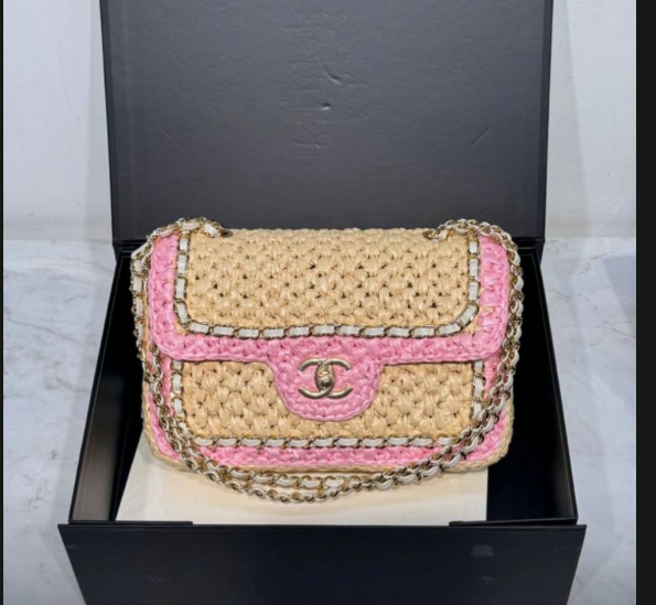 CC Chain Venice Beach Flap Bag 23cm Beige Pink Raffia