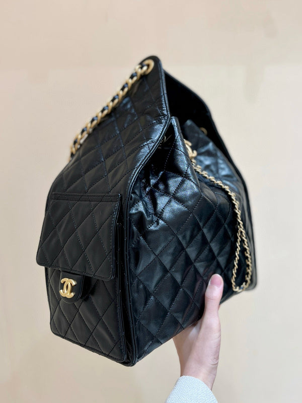 Borsa Hobo CC 25C grande 40 cm in pelle di vitello lucida nera con finiture dorate