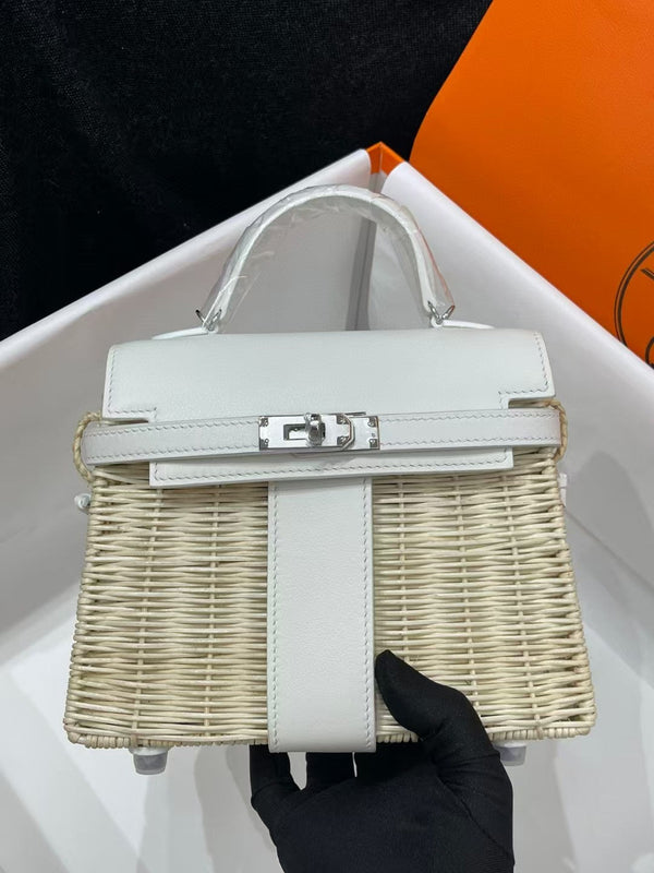 HM KELLY PICNIC WHITE BAMBOO AND RATTAN