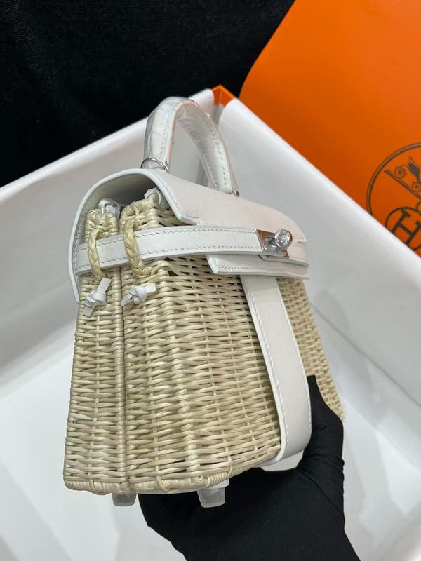 HM KELLY PICNIC WHITE BAMBOO AND RATTAN