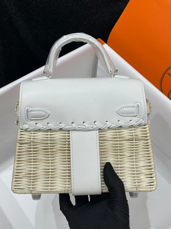 HM KELLY PICNIC WHITE BAMBOO AND RATTAN