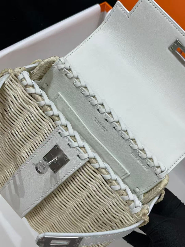 HM KELLY PICNIC WHITE BAMBOO AND RATTAN