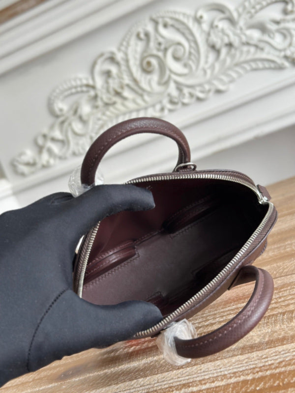 HM Bolide Mini 19cm in pelle Epsom bordeaux su cerchi arancioni