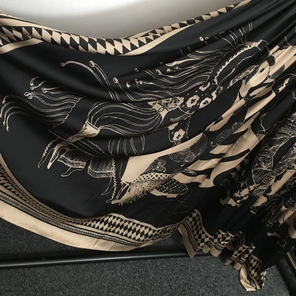 Zimmermann Lllustration Otto Gown Nero Beige in Viscosa Seta