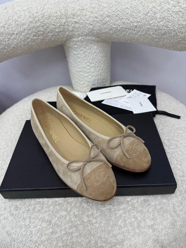 CC 25A Ballerina in pelle scamosciata grigia marrone scuro