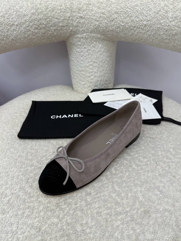 CC 25A Ballerina in pelle scamosciata nera grigio scuro