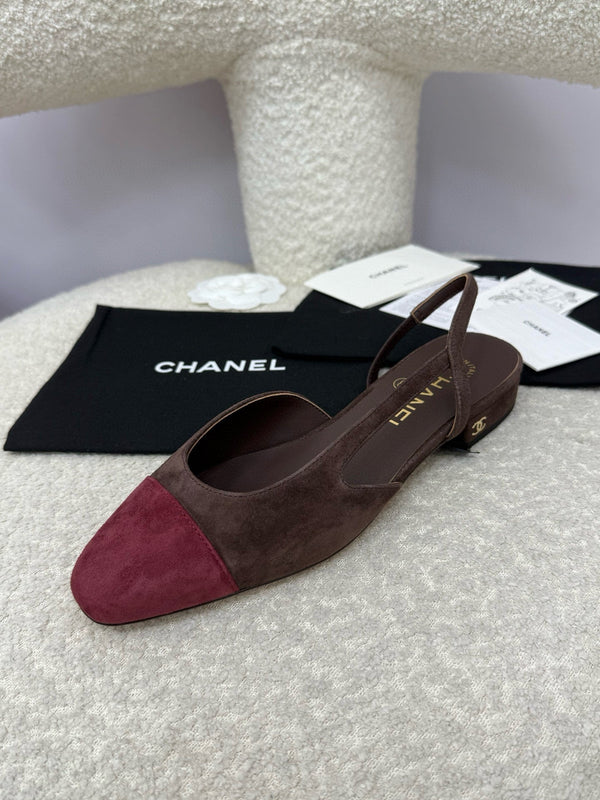CC 25A Slingback Flat in camoscio rosso scuro cioccolato