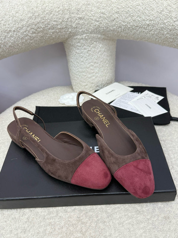 CC 25A Slingback Flat in camoscio rosso scuro cioccolato