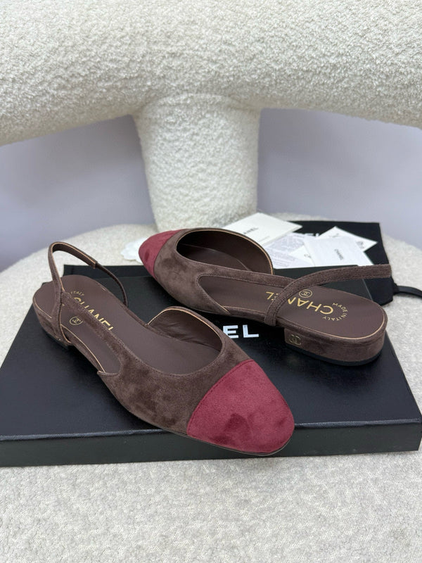CC 25A Slingback Flat in camoscio rosso scuro cioccolato