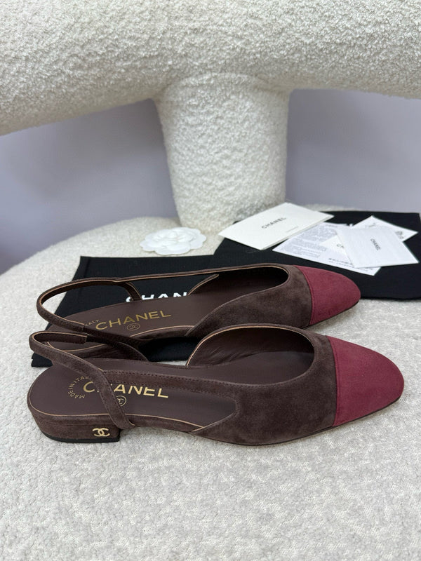CC 25A Slingback Flat in camoscio rosso scuro cioccolato