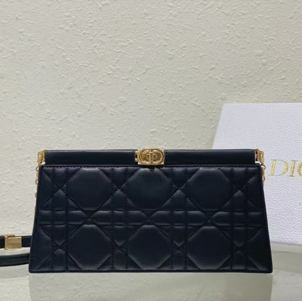 CHAIN CLUTCH 27 BAG IN BLACK LAMBSKIN