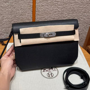 Hm Kelly Depeches Pouch 25 Pouch Black Cowhide Sliver Hardware