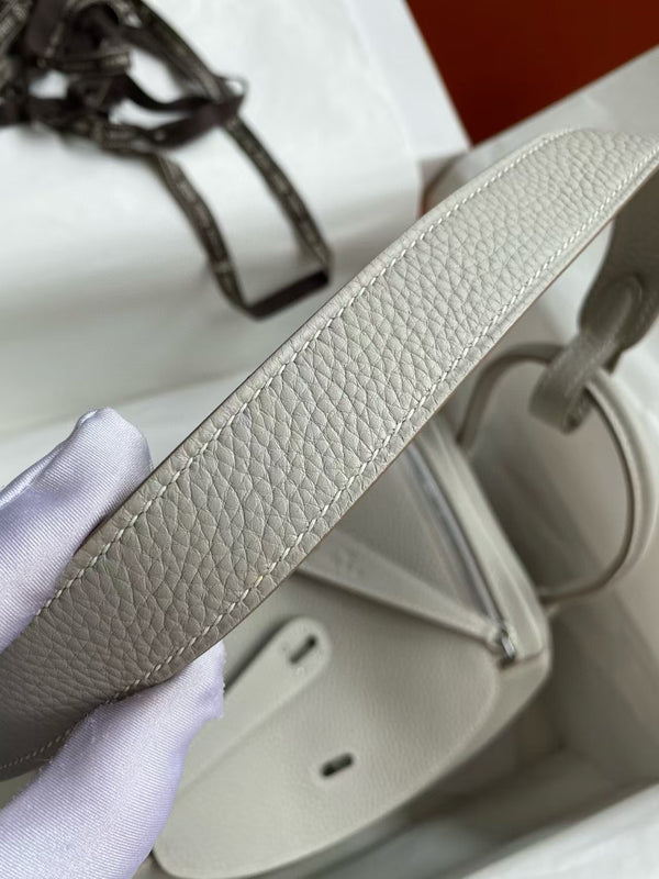 HM Lindy 26cm Pearl Grey Clemence Leather