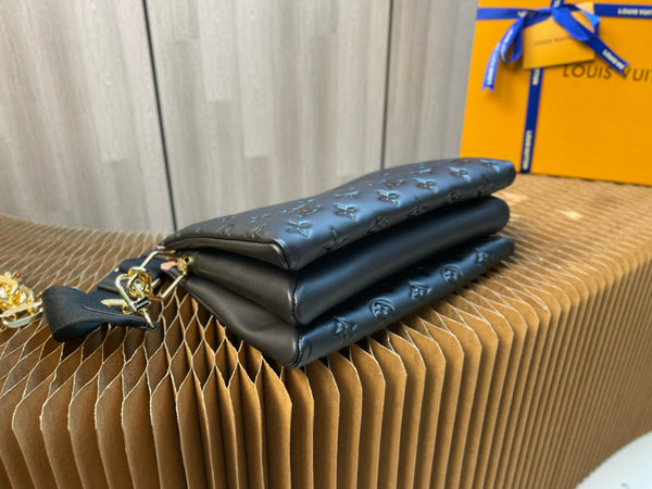 coussin pm 26cm black monogram empreinte calfskin