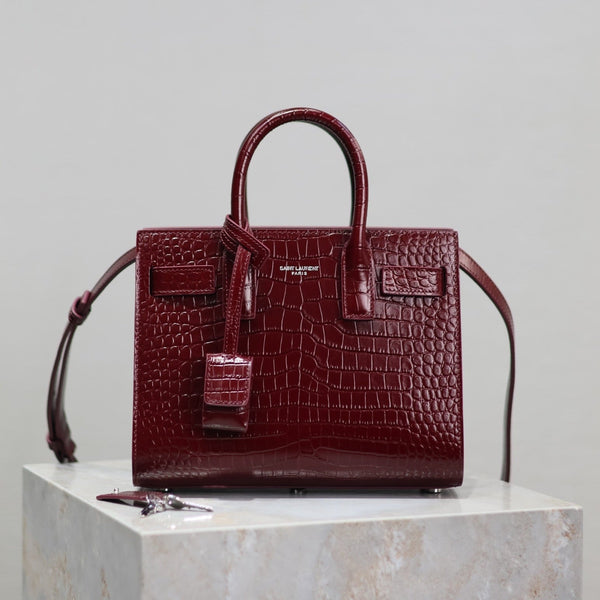 YSL Sac De Jour Nano 22 cm Cuir Rouge Merlot 2025