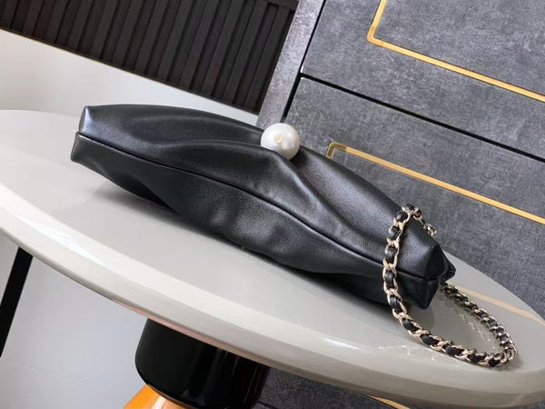 Chanel 2025 Shiny Pearl Clutch With Chain Bag 24cm Black Lambskin