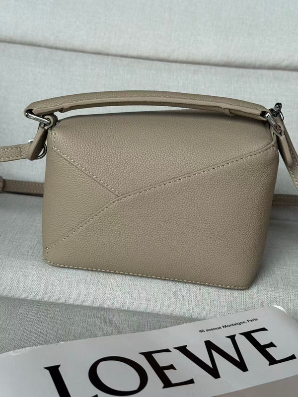 BORSA LOE MINI 18 PUZZLE IN PELLE DI VITELLO RASO CREMI