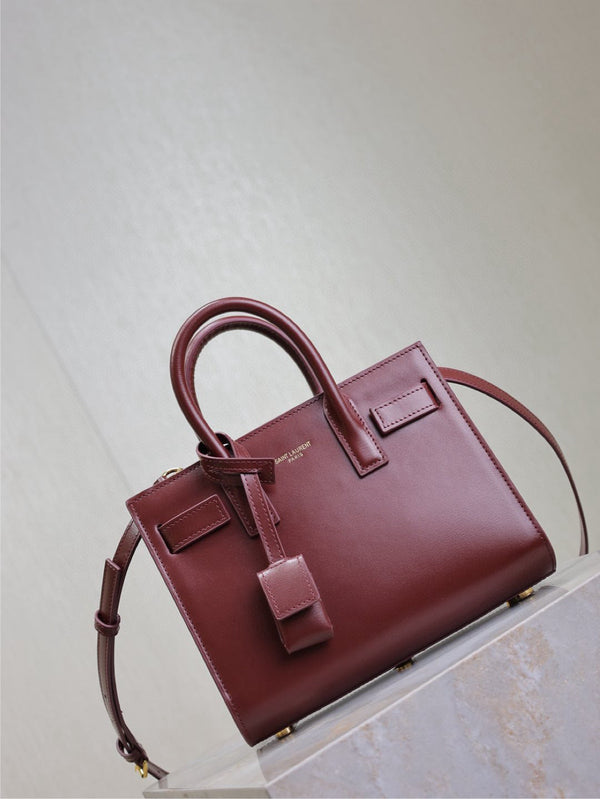 Sac Cabas Nano Saint Laurent Sac De Jour Cuir de veau bordeaux
