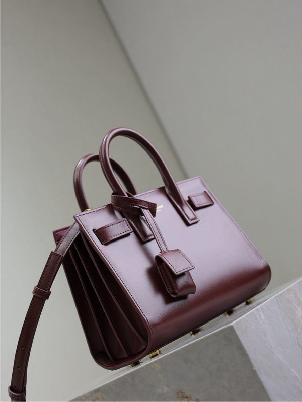 Sac Cabas Nano Saint Laurent Sac De Jour Cuir de veau bordeaux