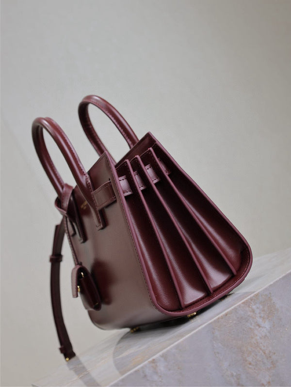 Sac Cabas Nano Saint Laurent Sac De Jour Cuir de veau bordeaux