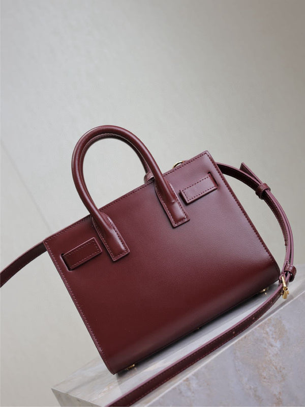 Sac Cabas Nano Saint Laurent Sac De Jour Cuir de veau bordeaux