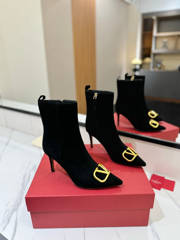 VLTN Garavani 26W VLogo Ankle Boots 8cm Pointed Toe Leather 145157