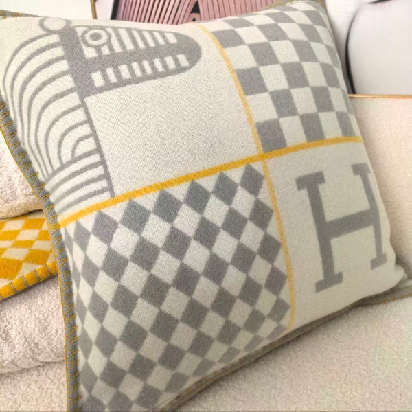 HM Throw pillow 45 x 45 Cashmere