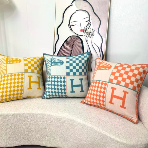 HM Throw pillow 45 x 45 Cashmere