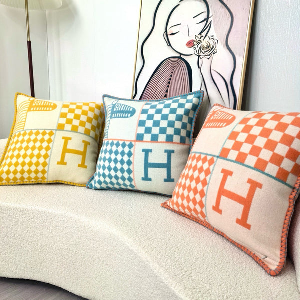 HM Throw pillow 45 x 45 Cashmere