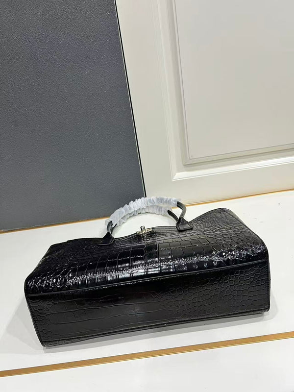 CC 2026 Small Shopping Bag 39cm Black Crocodile Embossed Calfskin