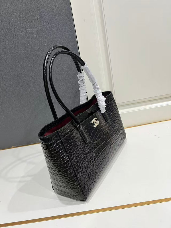 CC 2026 Small Shopping Bag 39cm Black Crocodile Embossed Calfskin