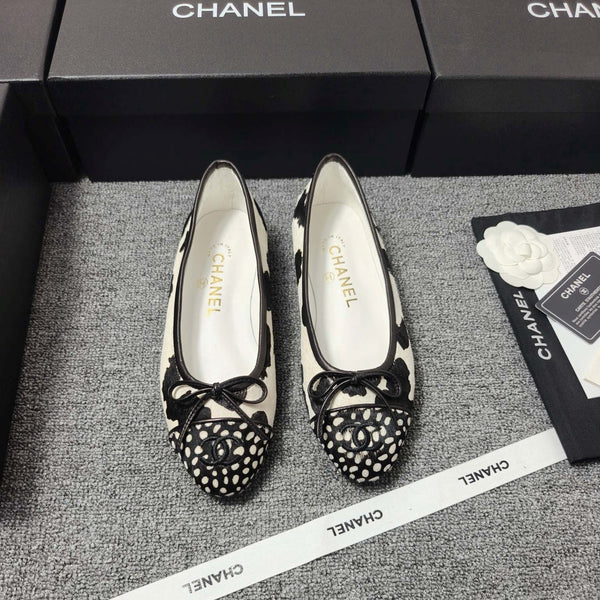 CC 26s Ballet Flat Black White Horse Hair