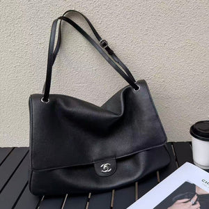 Sac à rabat Chanel 2026 Maxi 38,5 cm en cuir de veau noir