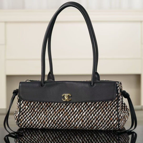 Chanel 2026 Shopping Tote Bag 30cm Black Cowhide Wool