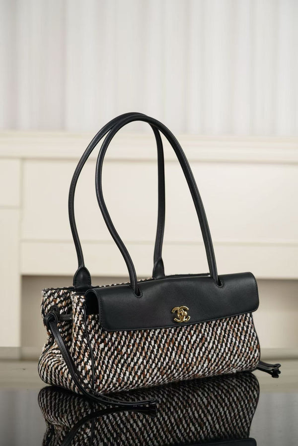 Chanel 2026 Shopping Tote Bag 30cm Black Cowhide Wool