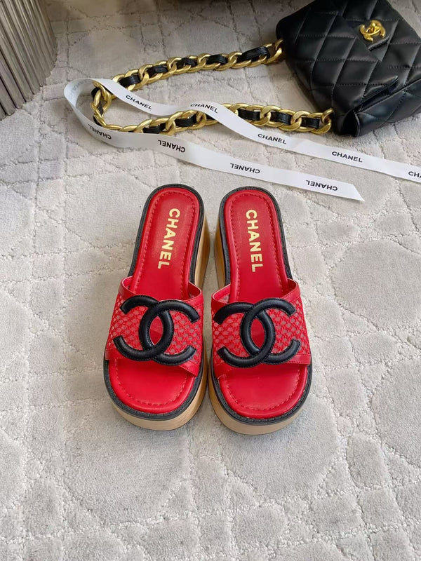 CC Logo Platform Sandals Lambskin 723735